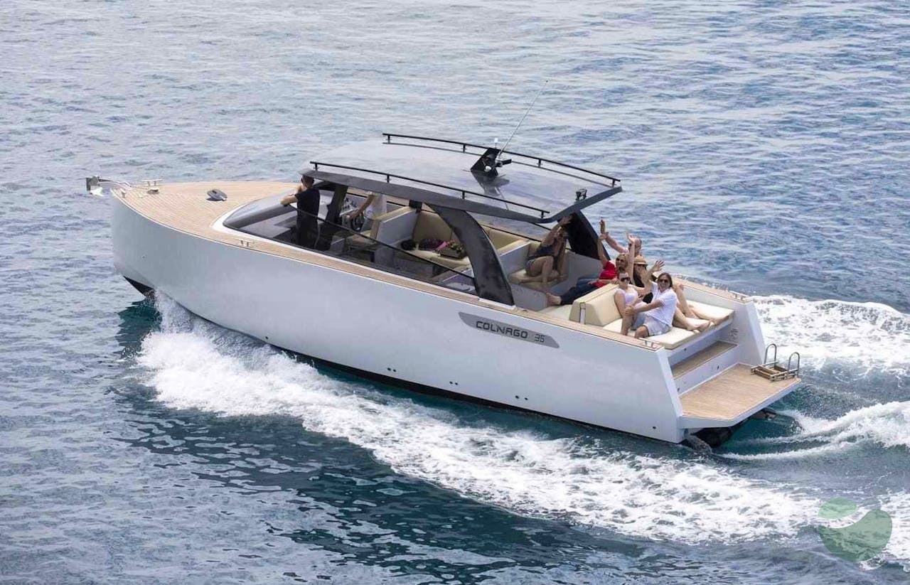 Rent a boat in Zadar - a luxury Colnago 33 with a skipper