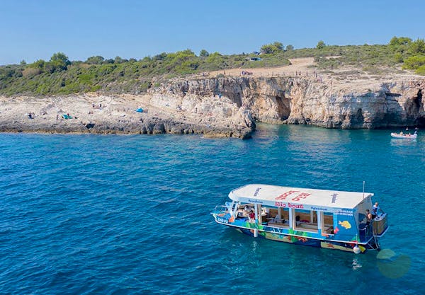 Pula Glass Boat Tour: Discover the Charming Underwater World