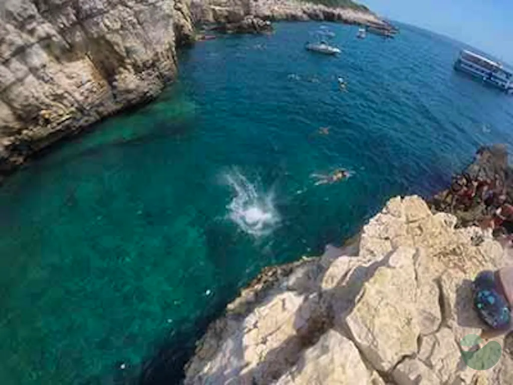 Kayak trip to the caves of Kamenjak in Istria