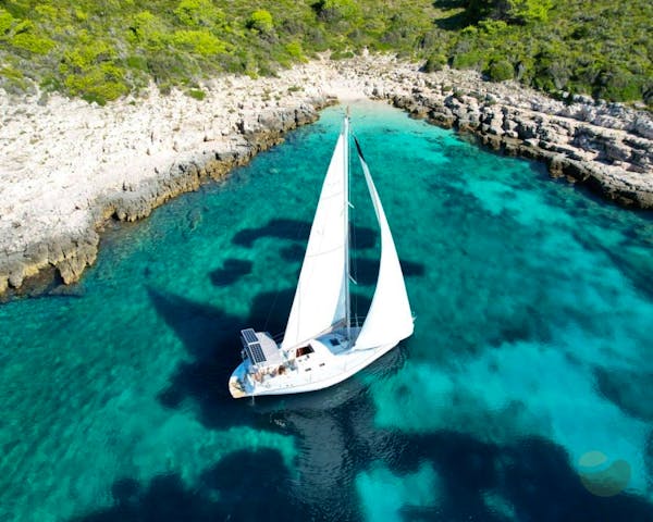 Sailing Tour Adventure: Hvar & Pakleni Islands Exploration