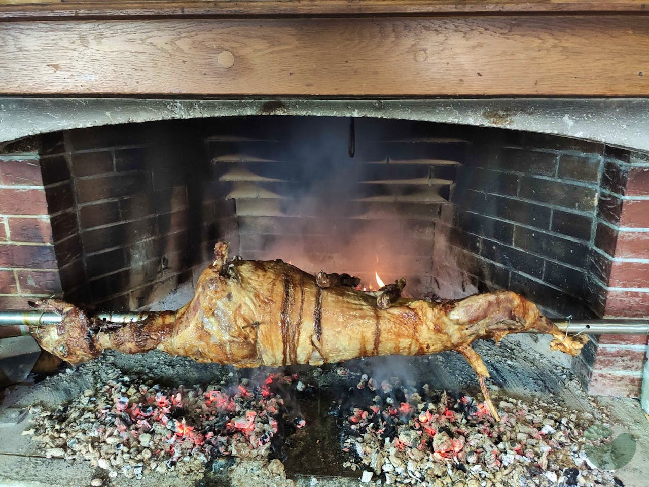 Eat lamb from the spit - on Roca farm near Zadar and Šibenik