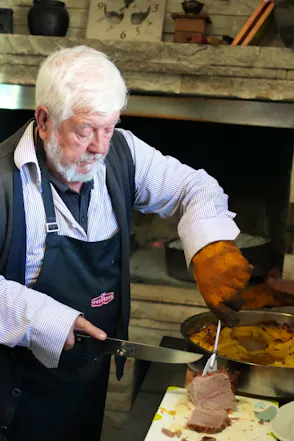 Try Peka veal, grilled fish & olive oil tasting near Zadar