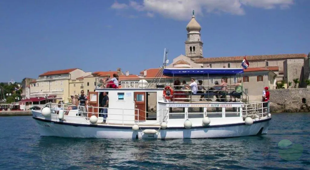 Panoramic boat ride along 4 islands from the city of Krk