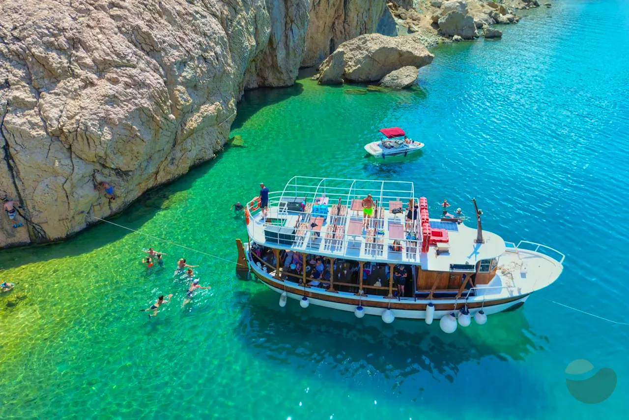 Discover Pag Bay: The Ultimate Boat Tour Adventure