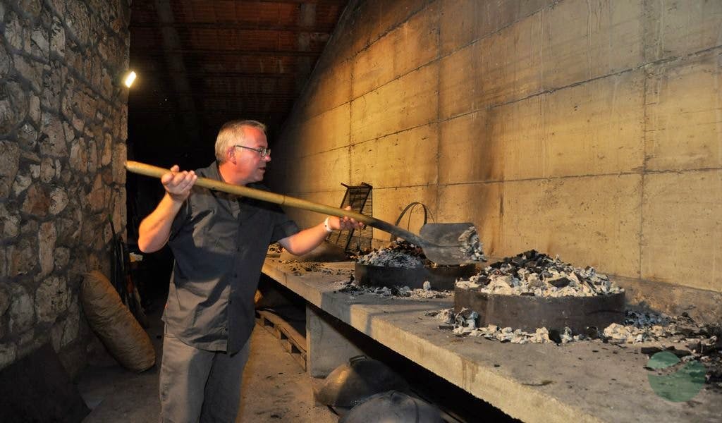 Try delicious peka at Roca farm near Zadar and Šibenik