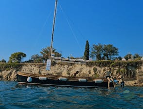 Short Swimming Tour of Zadar on a Tradional Wooden Boat