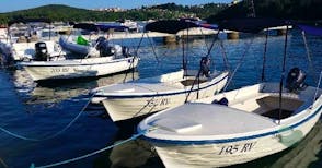Rent a Pasara 6HP Boat – Navigate the Adriatic Freely!