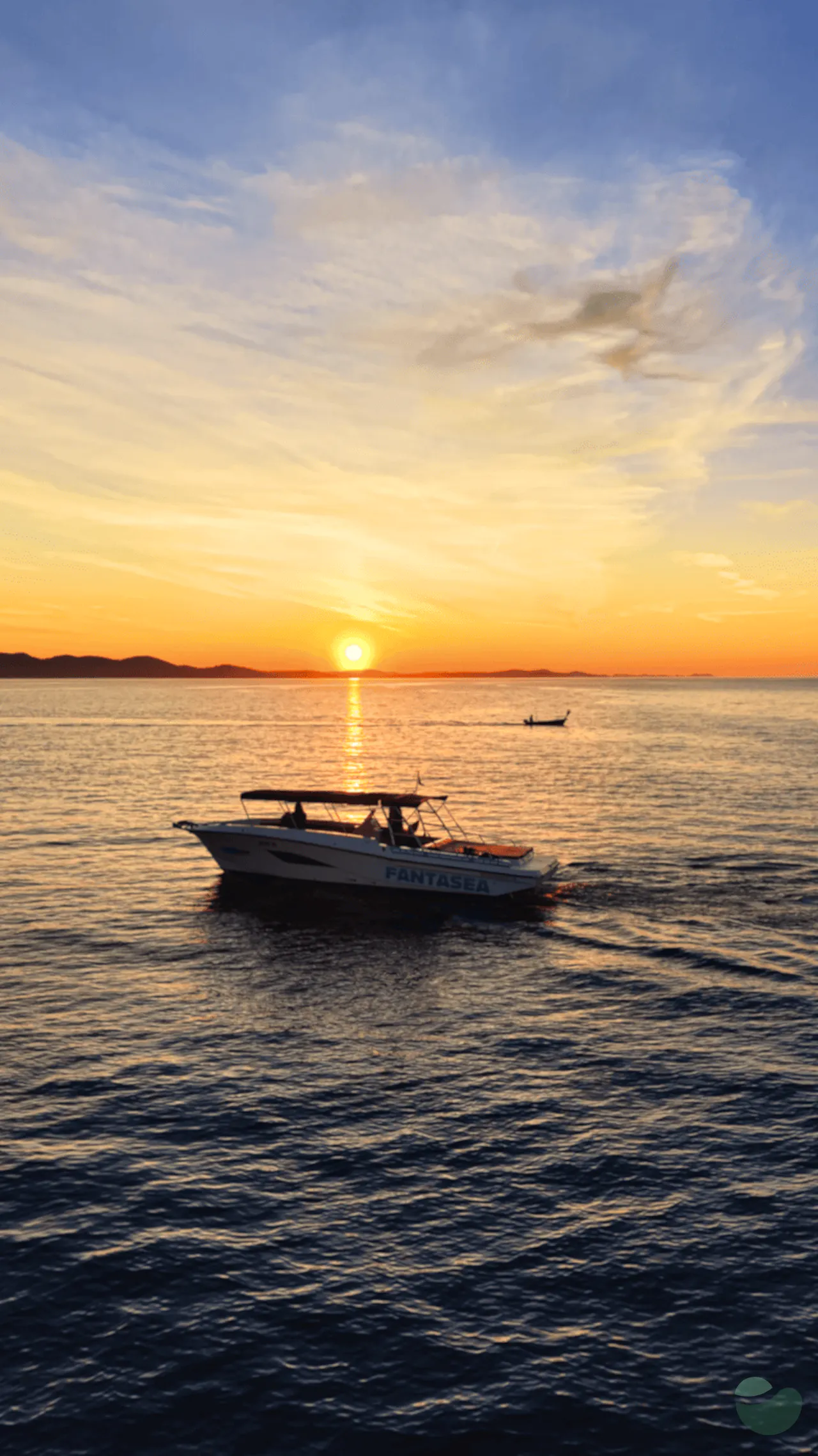 Golden Hour Cruise: Wine, Waves & Zadar Views