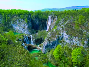 Experience the beauty of Plitvice Lakes from Zadar