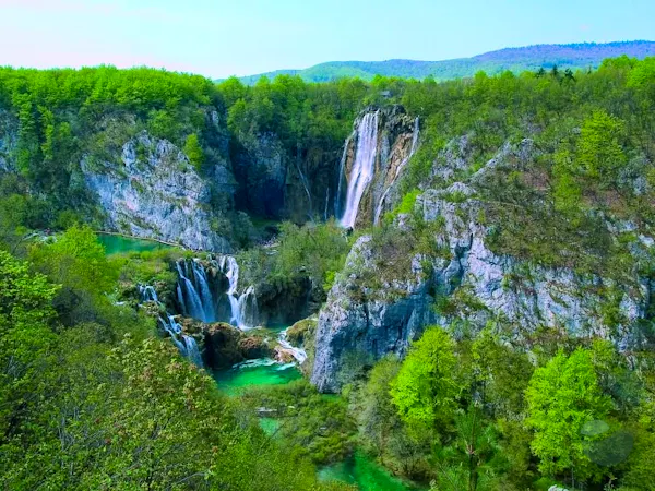 Experience the beauty of Plitvice Lakes from Zadar